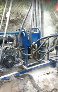 SDZ-60全液壓風(fēng)動(dòng)山地輕便鉆機(jī)現(xiàn)場(chǎng)施工4